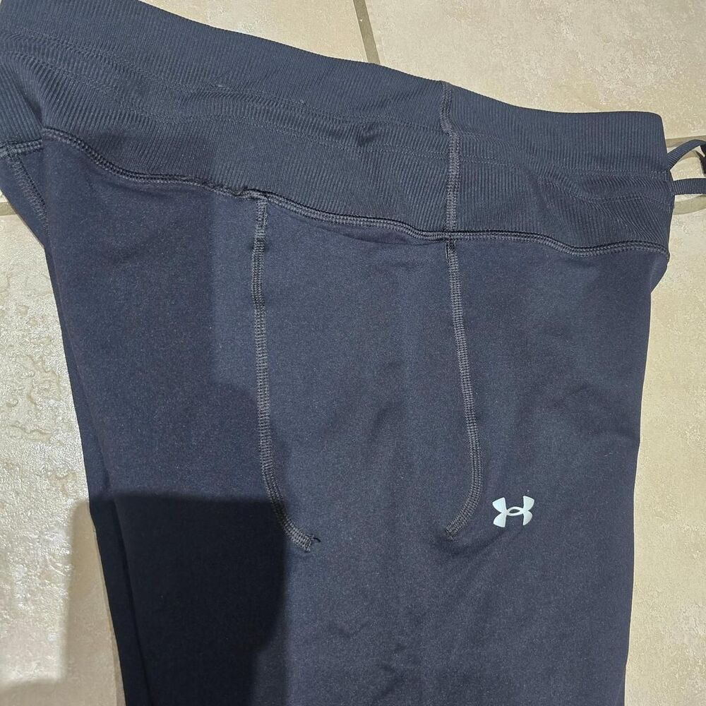 Under Armour Women's Black Leggings SIZE LARGE - Picture 4 of 4